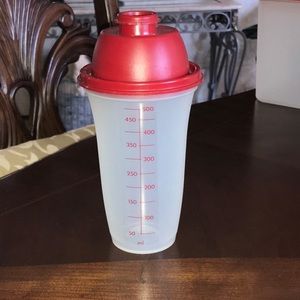 Vintage Tupperware shaker blender mixer cup.